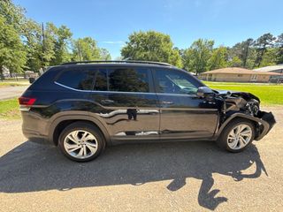 2022 Volkswagen Atlas 2.0T SE w/Technology - Exterior Side Passenger